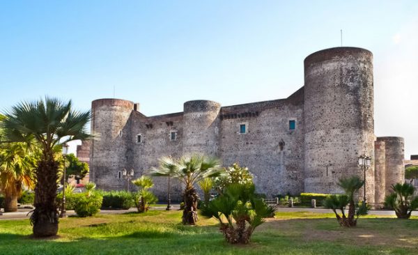 Castello Ursino-visitando il Castello Ursino-visitare Catania-Maria Terranova-Costruttori di Pace (3)